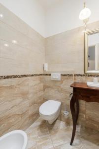 Standard Apartment by Hi5-Classic Home 253 1075 Budapest, 24 Wesselényi utca kép - 2