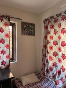 Postel nebo postele na pokoji v ubytování Kasaa Home + 6 fotografií