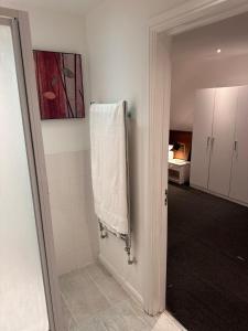 Um banheiro em Thales Home Full Studio Private Bath room