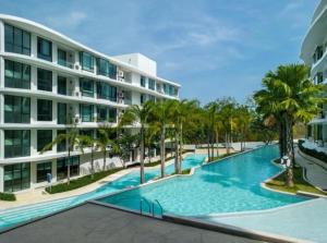 Бассейн в La Vita Phuket Rawai или поблизости
