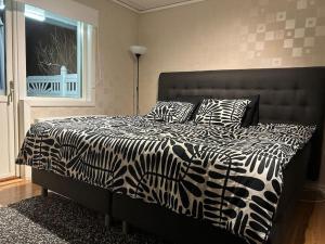 Ένα ή περισσότερα κρεβάτια σε δωμάτιο στο Luxury Villa in a Peaceful Area