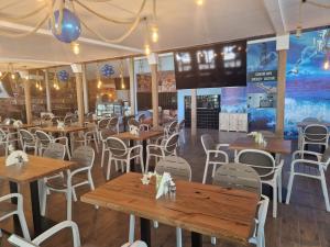 OW格罗玛达博德布卡米酒店餐厅或其他用餐的地方