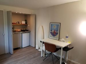 Cuina o zona de cuina de Louveciennes: studio lumineux indépendant de 23 m2