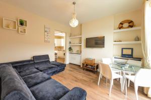 Et tv og/eller underholdning på Town Centre House for 6 Guests