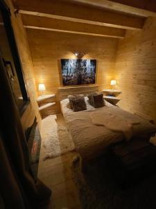 A bed or beds in a room at Chalet Station Puyvalador