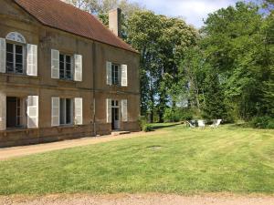 Zahrada ubytování Maison au milieu d'un parc
