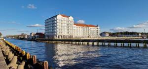 Udsigt til en flod der løber i nærheden af lejligheden