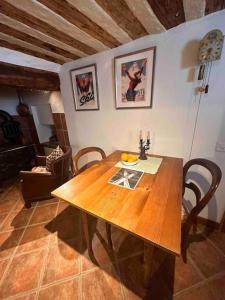 Posezení v ubytování Swiss chalet near Flims