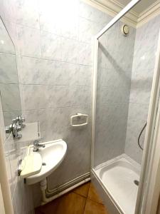 Koupelna v ubytování Chambre Privée en colocation dans un appartement Vaulx en Velin Centre