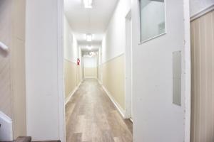 Φωτογραφία από το άλμπουμ του Affordable Double Bed Parking Downtown A plus WiFi σε Moose Jaw