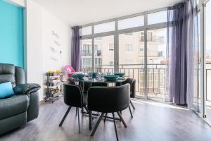 Posedenie v ubytovaní Nerja City Center Apartment - Happy Rentals