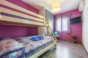 Posteľ alebo postele v izbe v ubytovaní Nerja City Center Apartment - Happy Rentals