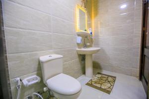Bagno di Mak Pyramids View