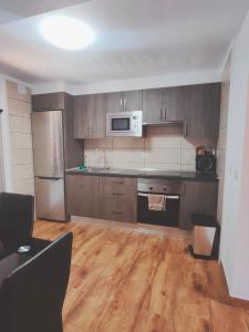 Η κουζίνα ή μικρή κουζίνα στο Apartamento Almogrote 2
