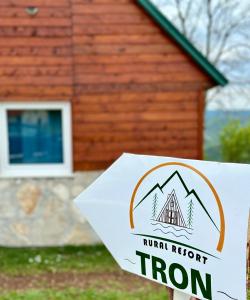 Certifikát, hodnocení, plakát nebo jiný dokument vystavený v ubytování Rural Resort Tron