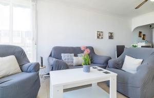 Χώρος καθιστικού στο Gorgeous Apartment In Fuengirola