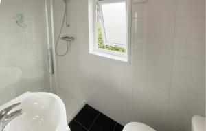 Koupelna v ubytování Pet Friendly Home In Lauwersoog