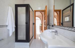 Bagno di Nice Apartment In Angri With Wifi