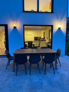 Fotografie z fotogalerie ubytování Luxus-Anwesen mit Charme - ganzes Haus mit Garten v destinaci Koblach