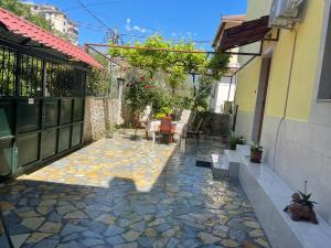 Budova, kde se apartmán nachází + 4 fotografie