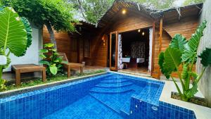Bazén v ubytování Palmyra Nature Resort Sigiriya nebo v jeho okolí