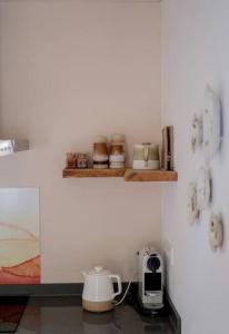 Příslušenství pro přípravu čaje a kávy v ubytování Hjort I Tiny House + 22 fotografií