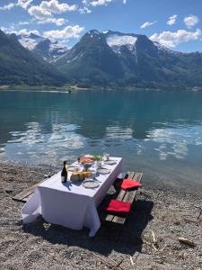 Gallery image of Solstad fritidsbolig in Hjelle