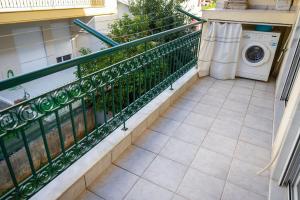 Gallery image of Spacious and comfy apartment by Golden Host in Nea Moudania