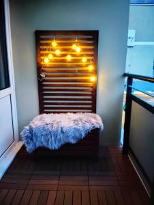 a room with a window with lights on it at Urlaub im Herzen von Laboe in Laboe