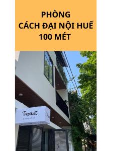 zdjęcie budynku z tabliczką, która czyta nietoperz telefonu w obiekcie Tropikult Homestay w mieście Thôn Kim Long (1)