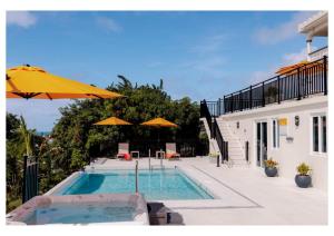 Piscina di Sauna Pool Game Room Bliss o nelle vicinanze