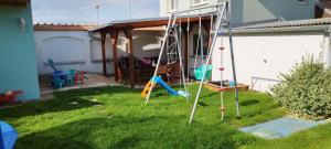 PrušánkyにあるUbytování Prušánkyの家庭式ブランコ