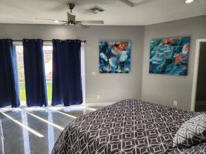 哈瓦苏湖城Sleeps 16 Park Your Toy Trailers Here的相册照片