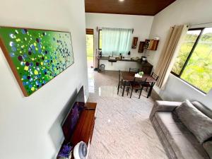 Photo de la galerie de l'établissement Casita Sura with Private Jacuzzi, à Fortuna