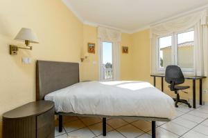 Giường trong phòng chung tại Villa Mediterraneo by ON Travel +12 ảnh