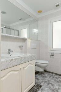 Phòng tắm tại Villa Mediterraneo by ON Travel