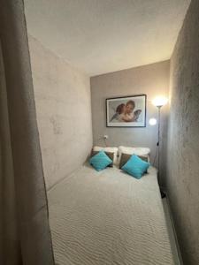 Ένα ή περισσότερα κρεβάτια σε δωμάτιο στο JOSEPHINE