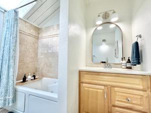 Galeriebild der Unterkunft Boho Chalet in Vail on Free Bus Route in Vail