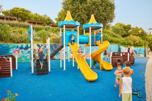 Herní místnost nebo prostor pro děti v ubytování Amadria Park Camping Trogir - Glamping Tents