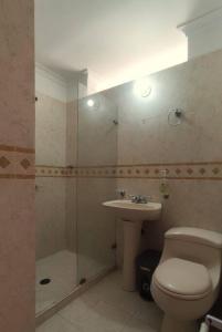 Um banheiro em Casa Hotel San Rafael Armenia piso 1