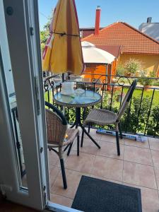 Balkón alebo terasa v ubytovaní Rege apartman 2