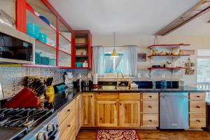 Gallery image of Lakeside Luxury in Lake of the Woods