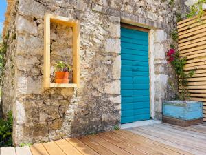 Fotografie z fotogalerie ubytování Guesthouse near the Castle of Himare v destinaci Himare