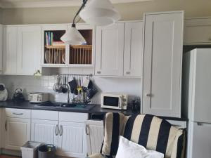 Gallery image of Beautifully Decorated 1-Bed Apartment in Sale in Sale