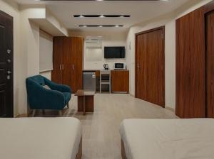 A television and/or entertainment centre at Hostel 390