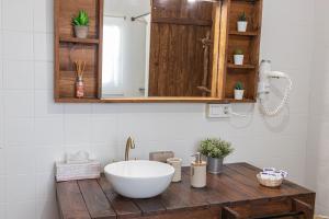 A bathroom at La Vaquería Még 37 kép