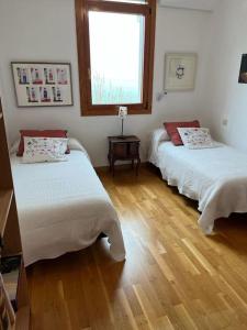 Ένα ή περισσότερα κρεβάτια σε δωμάτιο στο Segunda Planta de chalet con PISCINA con entrada independiente