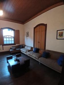 Posezení v ubytování Brumas Ouro Preto Hostel e Pousada