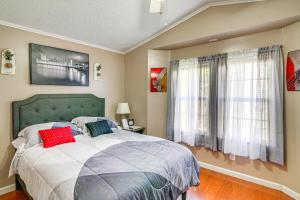 A bed or beds in a room at Pet-Friendly Corbin Vacation Rental about 4 Mi to Town