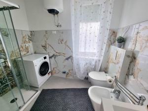 Kúpeľňa v ubytovaní Maison Martina 'Free Parking'